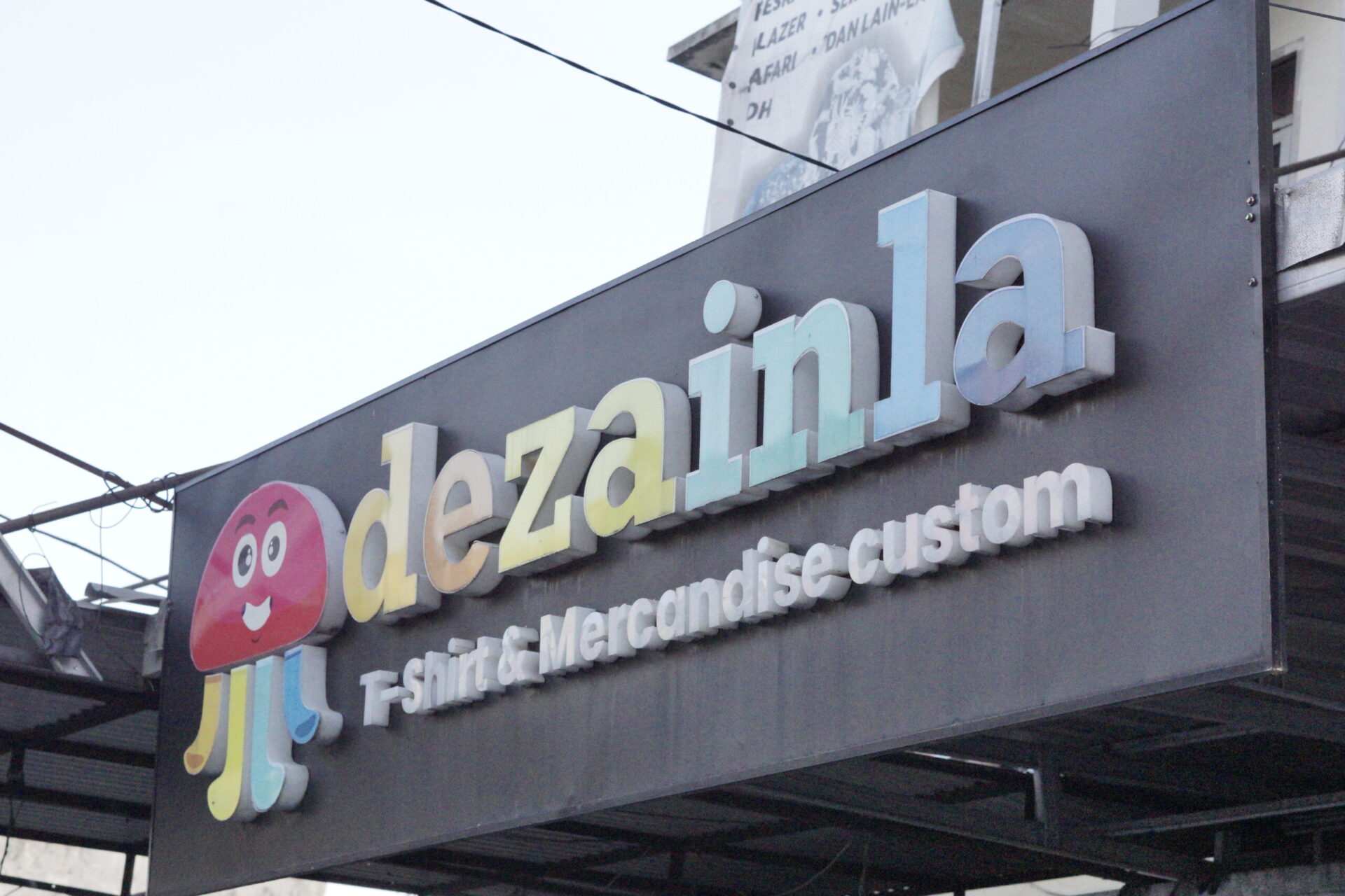 Dezainla
